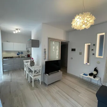 아파트 Antonietta 1, Giardino Privato, Mare E Pineta 비비오네