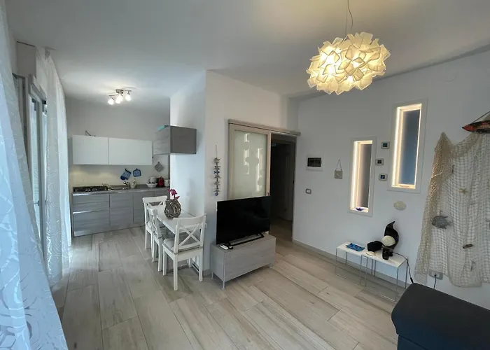 Апартаменти Antonietta 1, Giardino Privato, Mare E Pineta Бібіоне